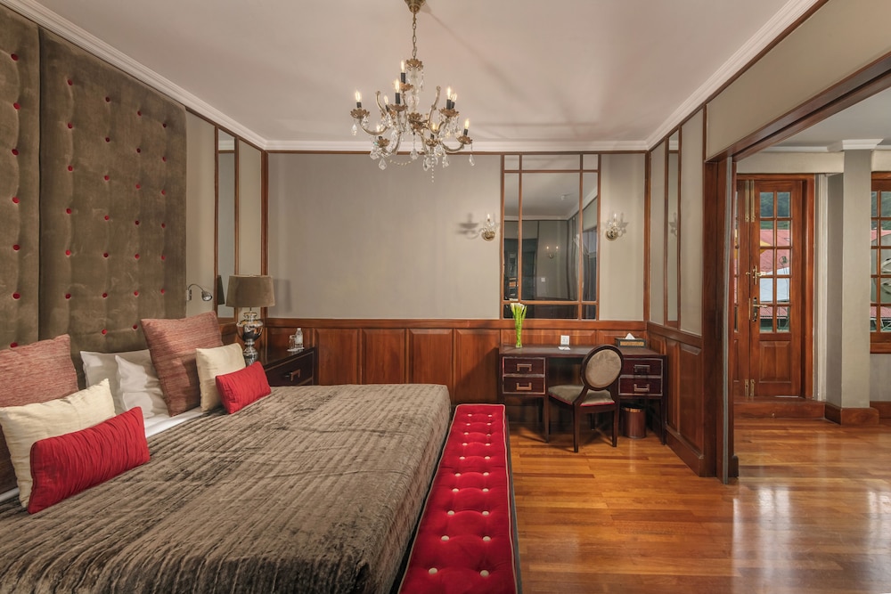 Queen Elizabeth Suite photo 2