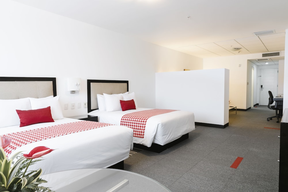 Suite, 2 Double Beds, Non Smoking (Twin Suite)