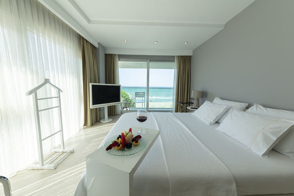 Deluxe Double Room, Sea View photo 3