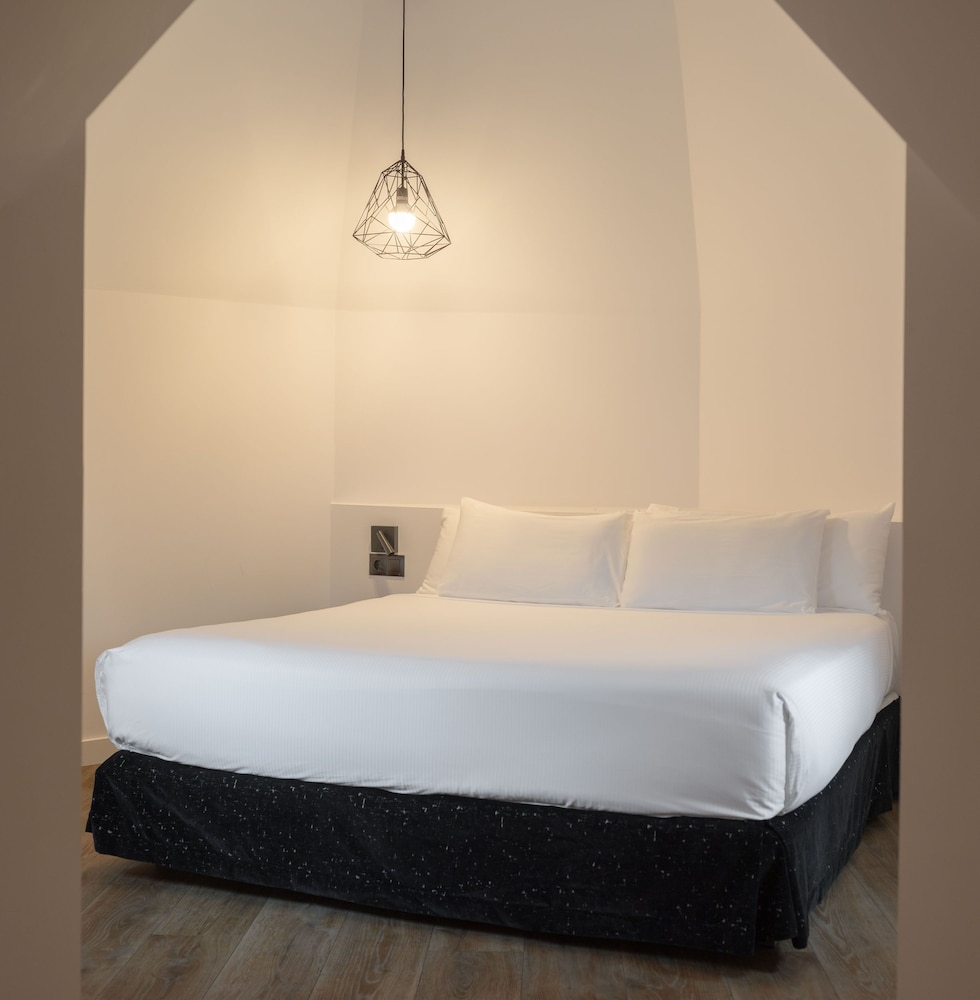 TAYKO TOWER SUITE photo 3