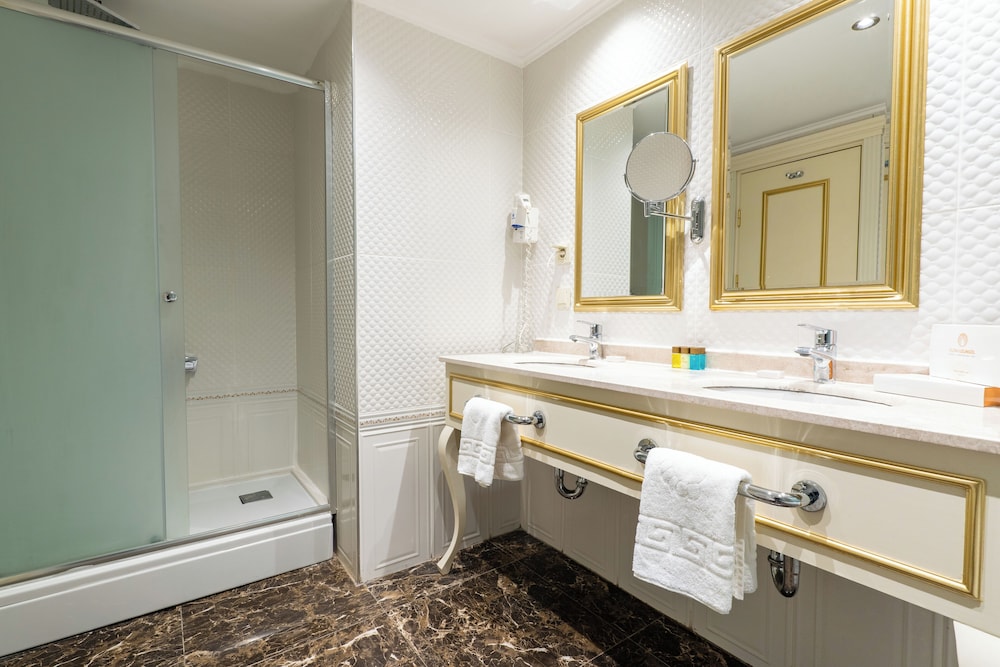 Deluxe Suite, Valley View photo 2