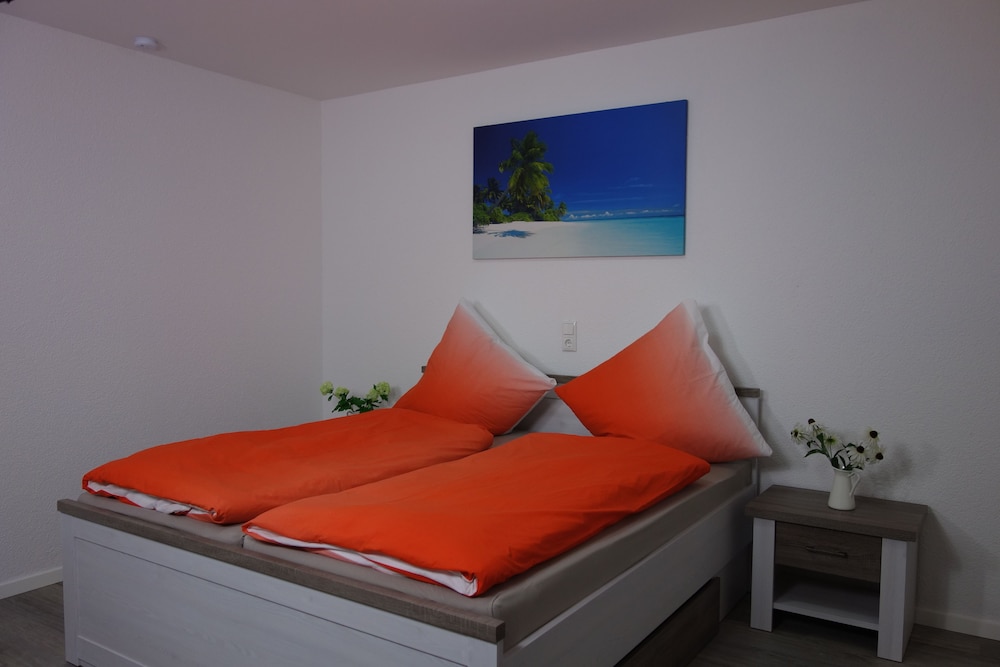 Business Double Room, Terrace, Ground Floor (Apt 6&8) photo 1