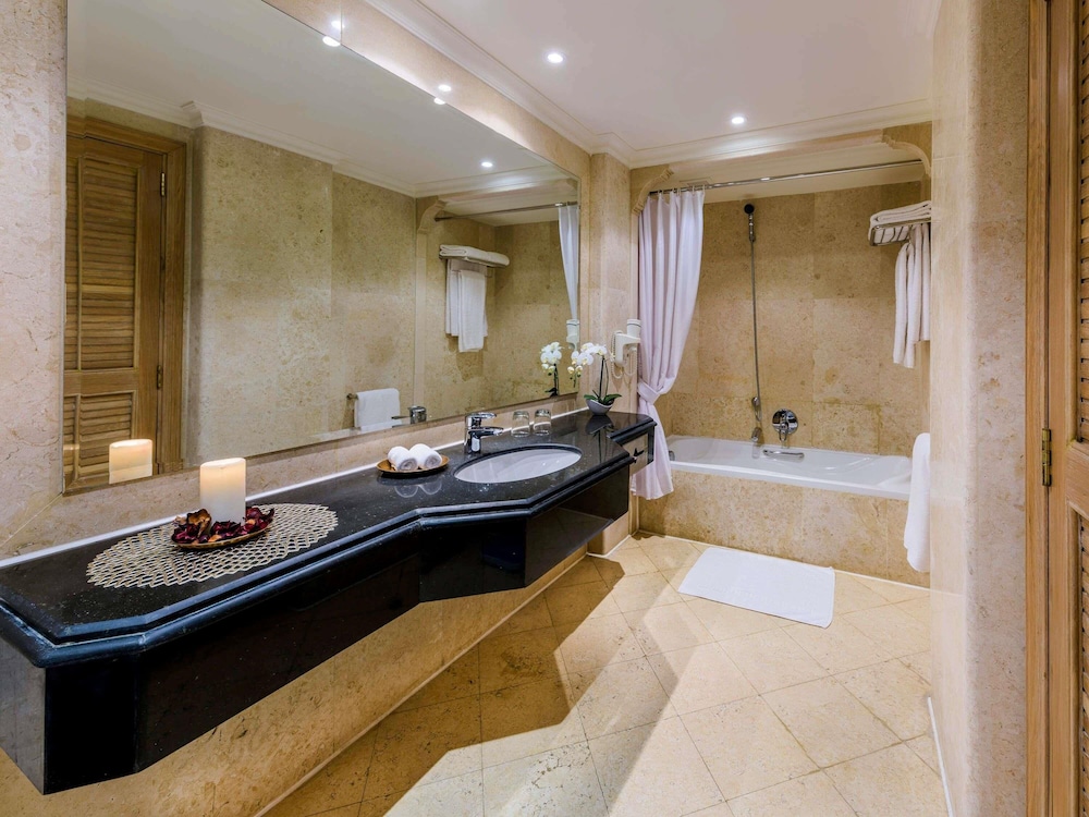Suite (Ambassador) thumbnail 5