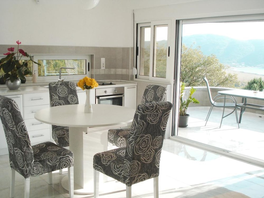 Apartment, 1 Bedroom, Balcony, Sea View photo 2