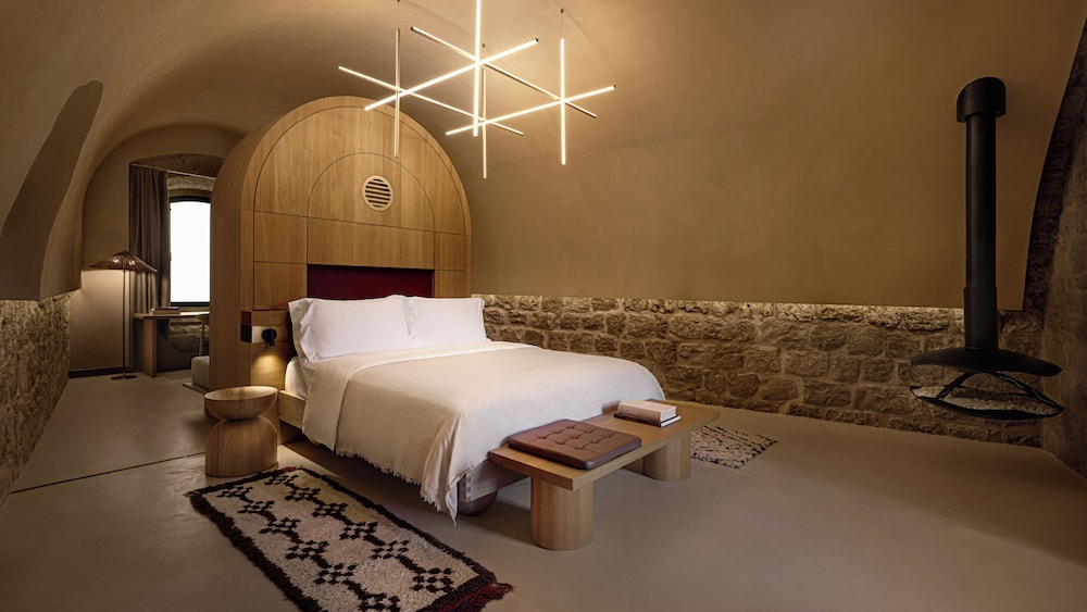 Suite (Sky, Fortress View) photo 2
