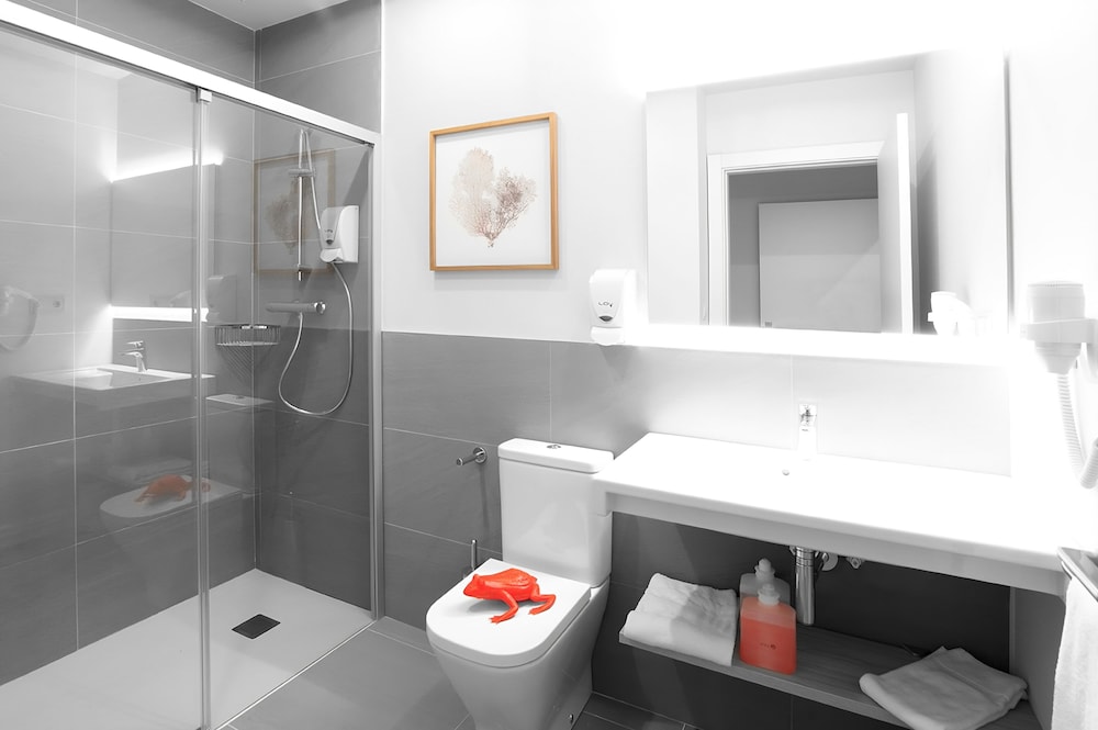 Basic Single Room photo 3