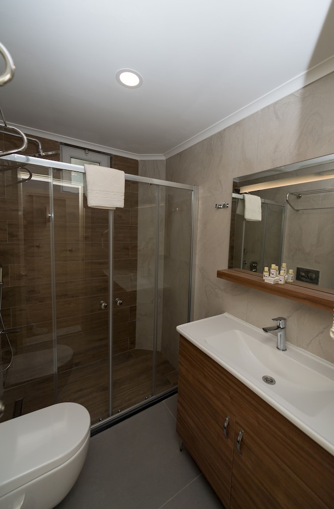 Standard Room photo 2