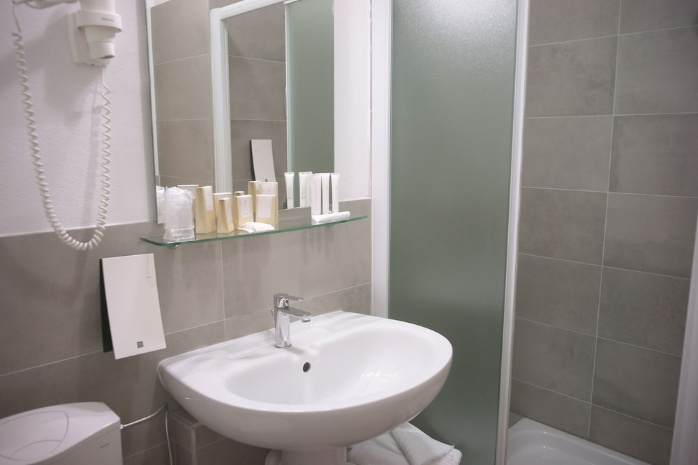 Superior Double Room (Amarone)