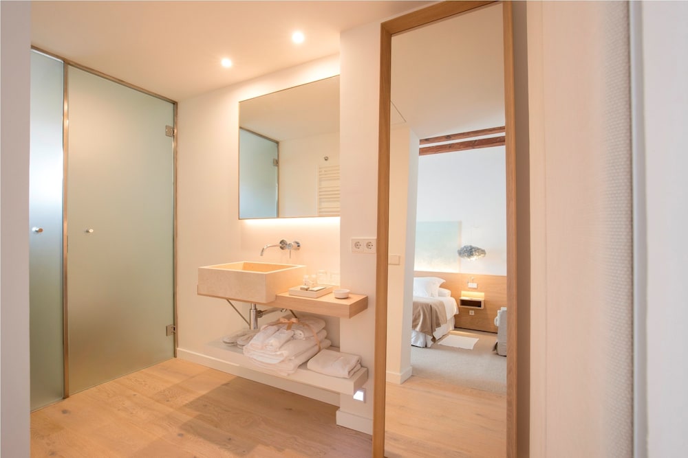 Deluxe Double Room - Photo 7