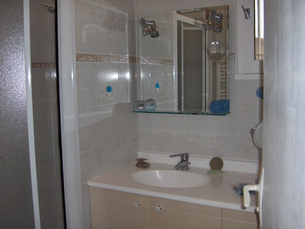 Double Room, Non Smoking (Jaune) photo 2