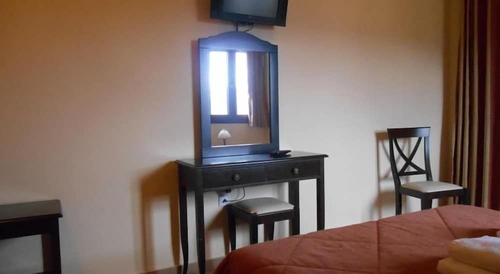 Classic Double Room, City View photo 3
