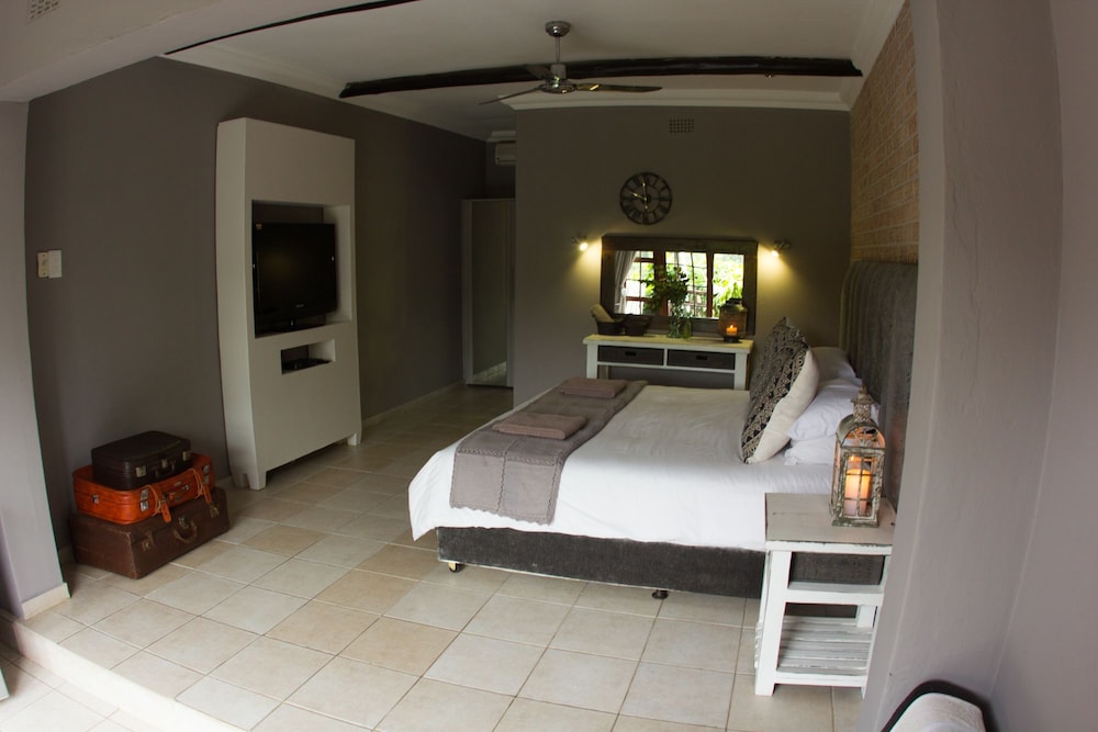 Comfort Double or Twin Room, Pool Access, Poolside photo 1
