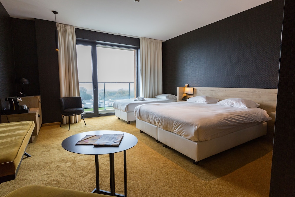 Superior Triple Room, Balcony