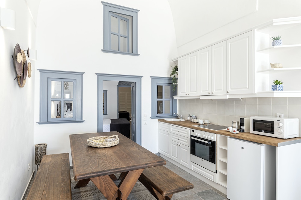Two-Bedroom House with Caldera View - Photo 8