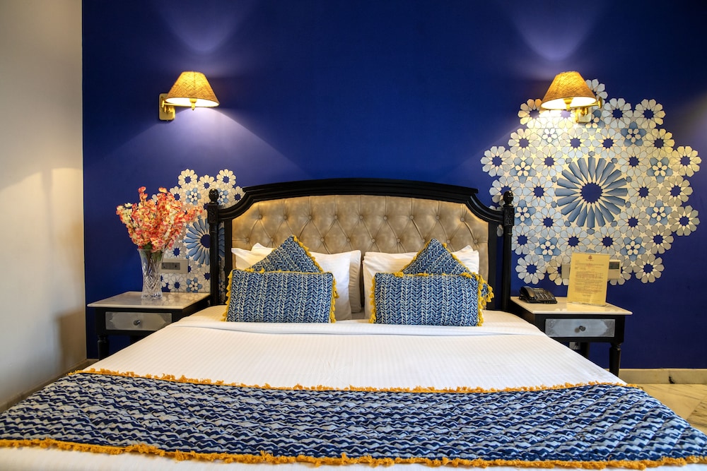 Royal Room - Photo 3
