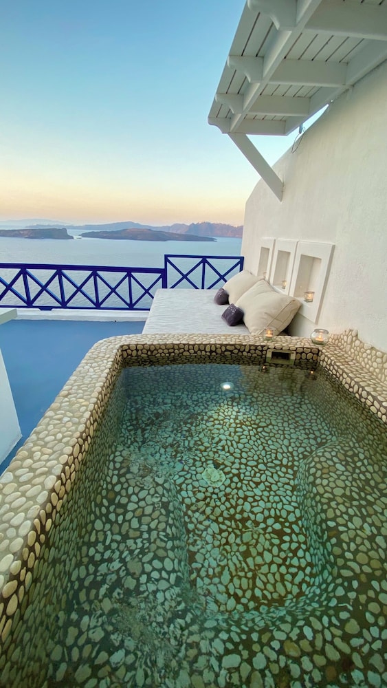 Executive Suite, Spa Bath, Sea View - Photo 2
