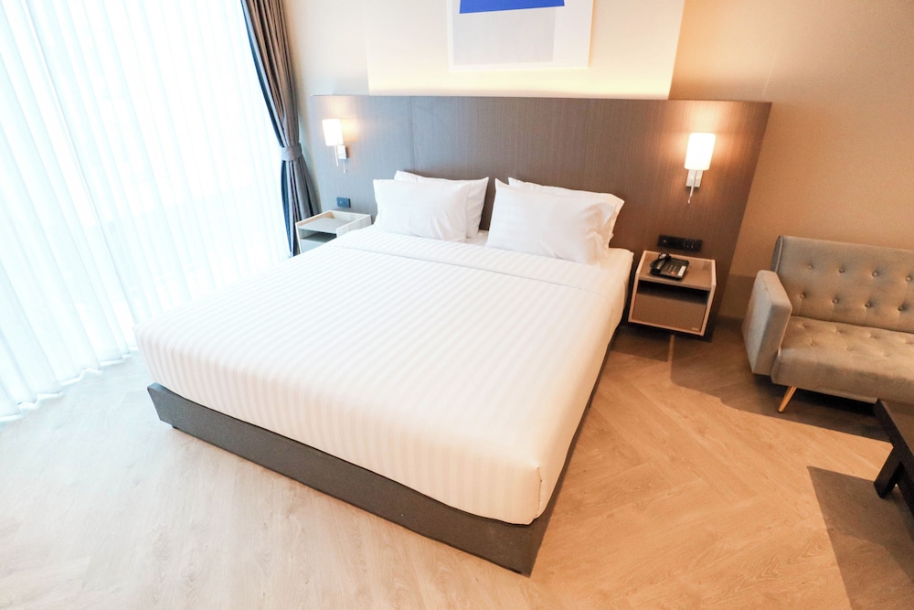 Junior Suite, City View - Photo 1