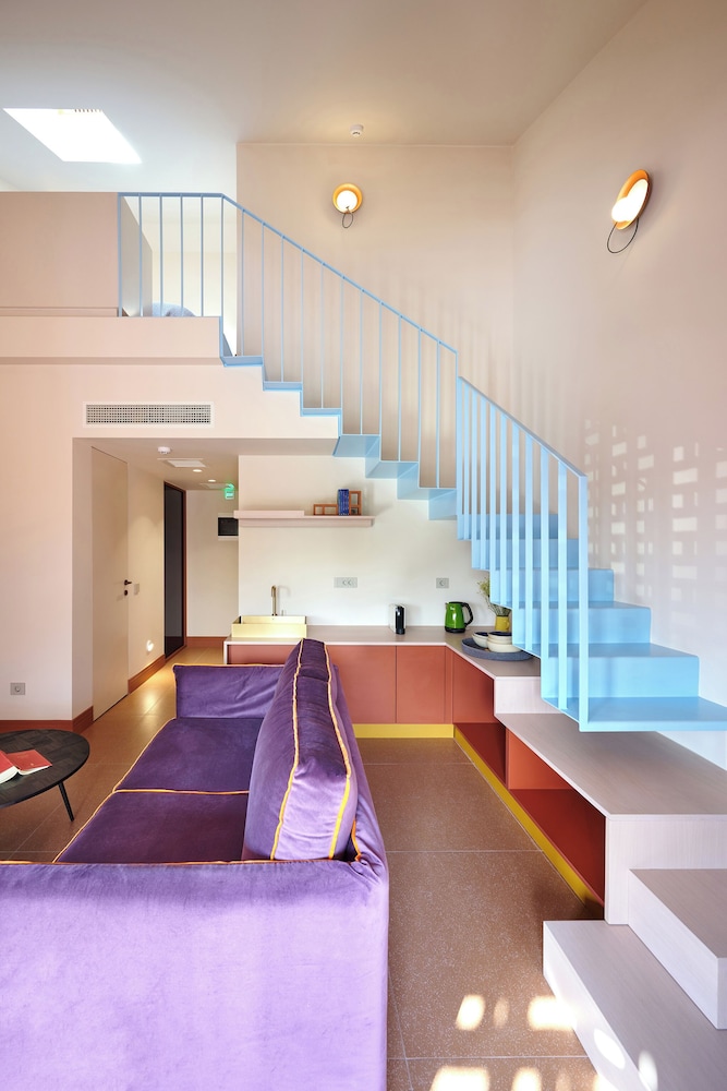 The Loom Attic Suite 402 photo 1