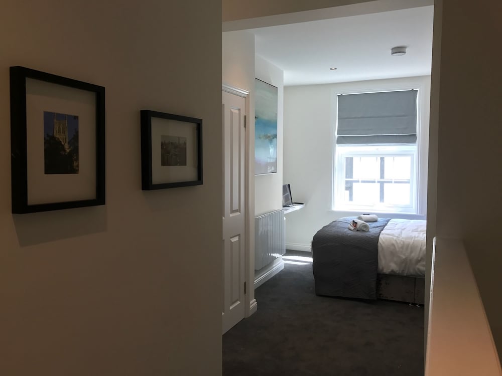 Deluxe Duplex, 1 Bedroom, Kitchen photo 3