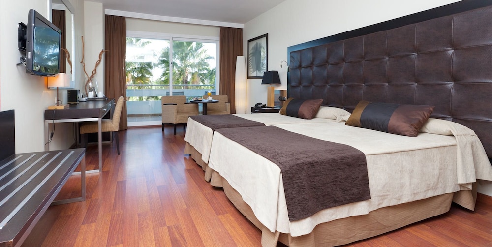 Deluxe Double Room - Photo 1