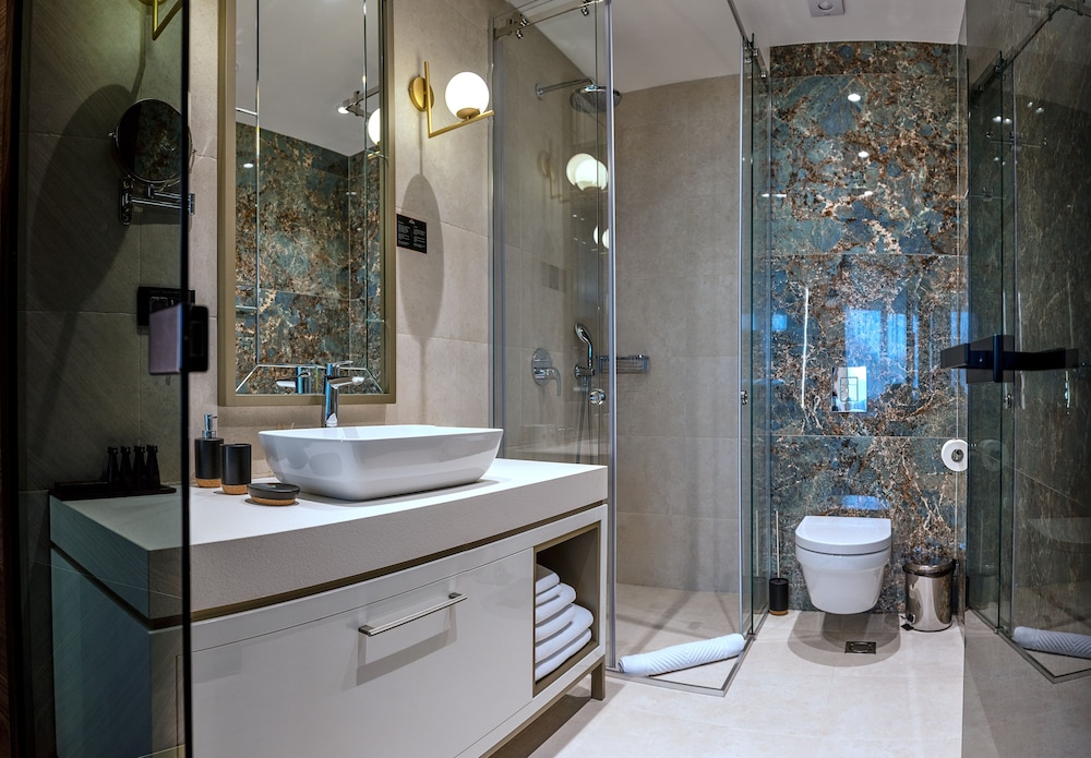 Suite - Photo 7