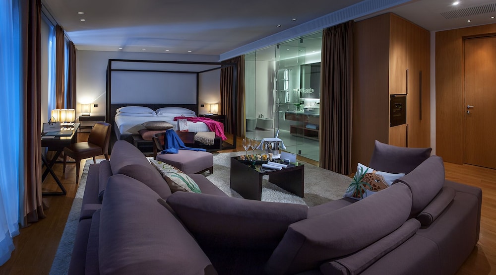 Room, Balcony (Open Space) - Photo 1