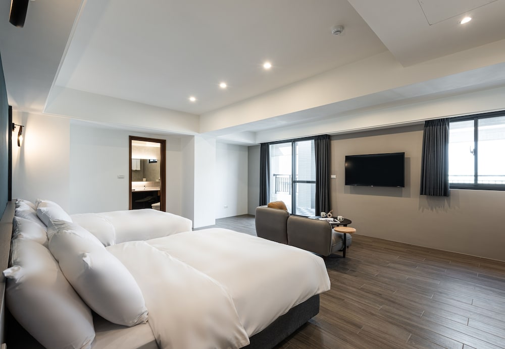 Luxury Quadruple Room - Photo 7