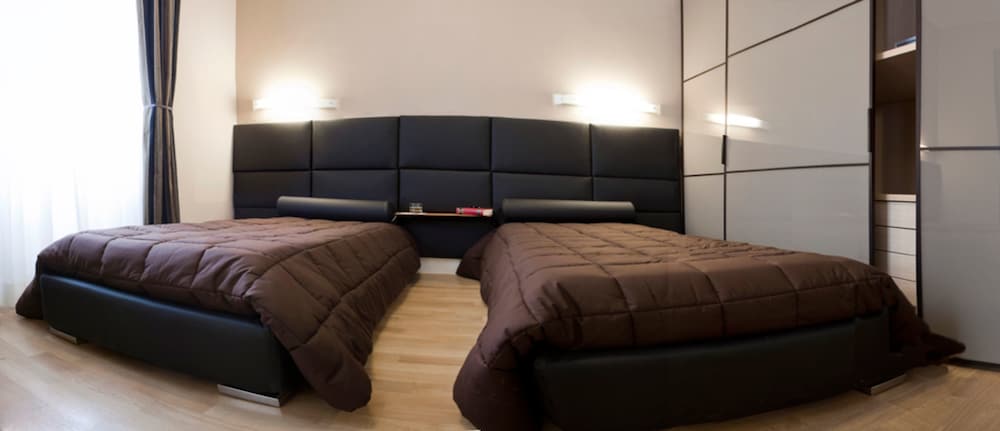 Triple Room, 1 Double Bed with Sofa bed photo 1