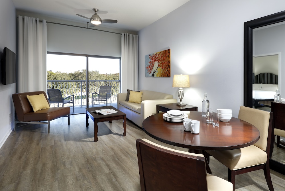 One Bedroom Suite - 1 King Bed - Photo 6