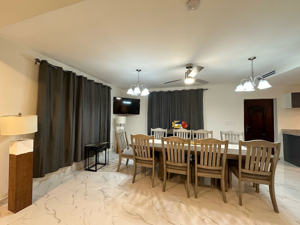 Family House photo 3