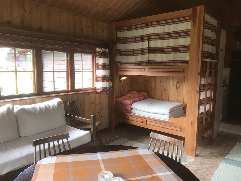 Cottage (5 - pets not allowed)