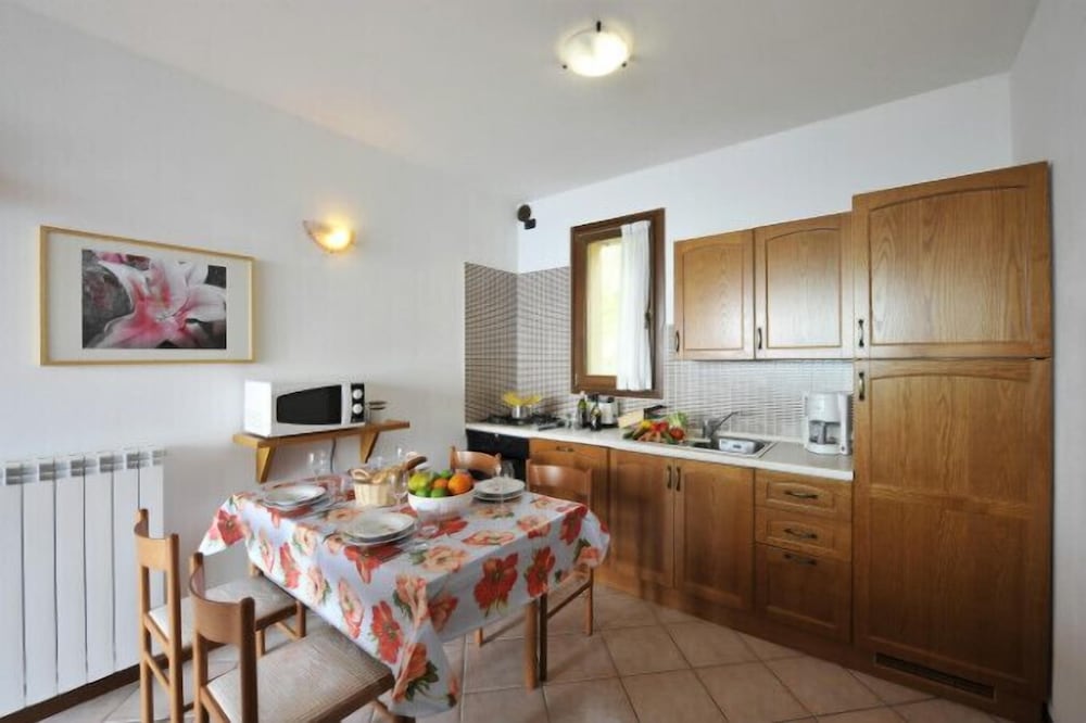 Family Apartment, Multiple Beds, Mountainside (Borgo La Sorgente - Magnolia) photo 3