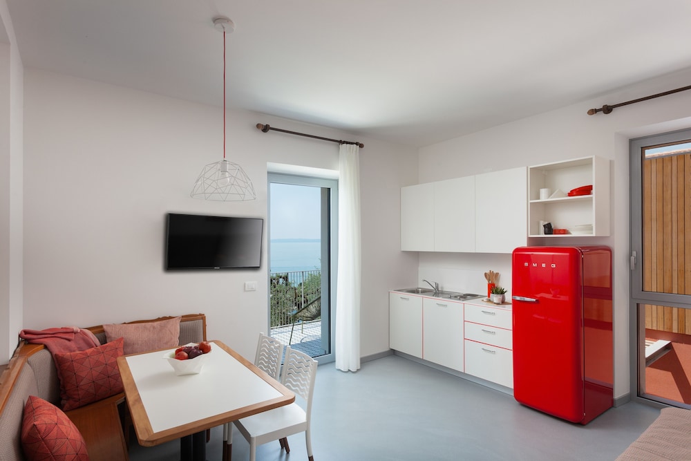 Apartment, 2 Bedrooms (Top) photo 1