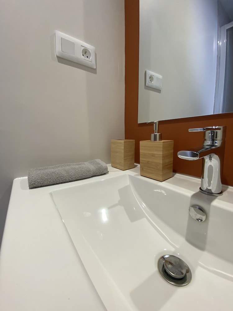 Design Townhome photo 3
