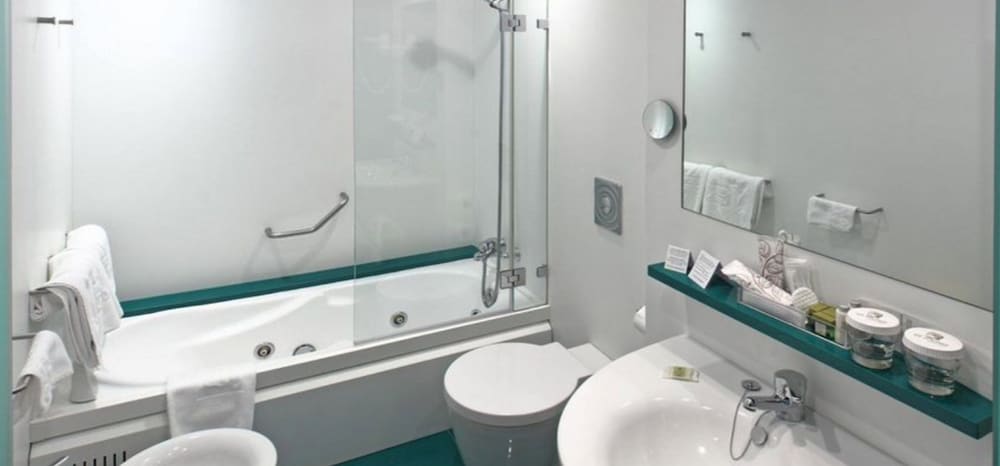 Standard Room - Photo 9