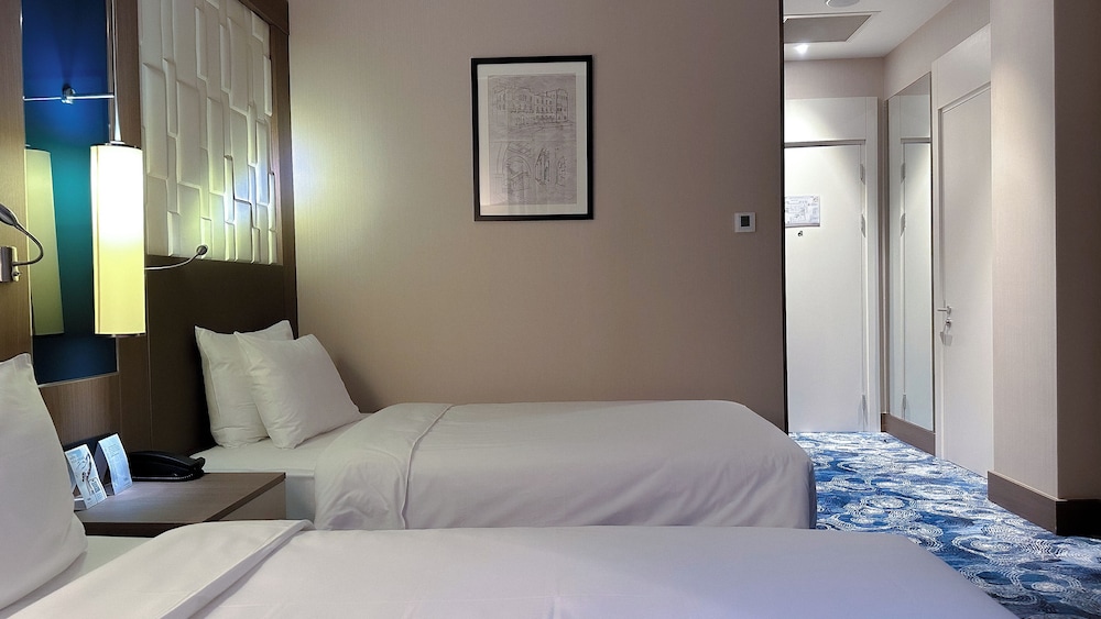 Classic Room, 2 Twin Beds - Photo 5