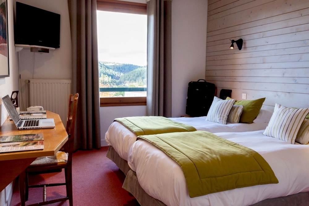 Standard Room, 2 Twin Beds photo 2