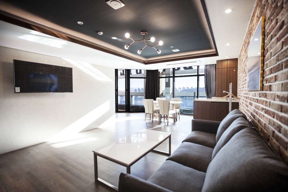 Premium Penthouse, Sea View
