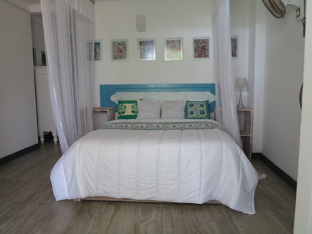 Deluxe Double Room With Pool View
