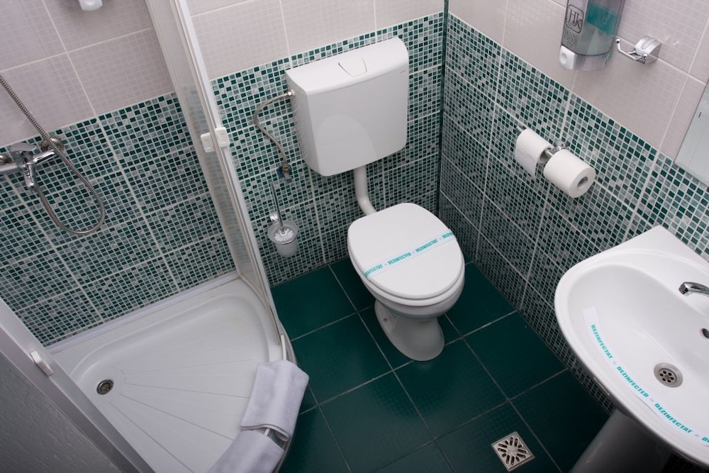Double Room Single Occupancy photo 3
