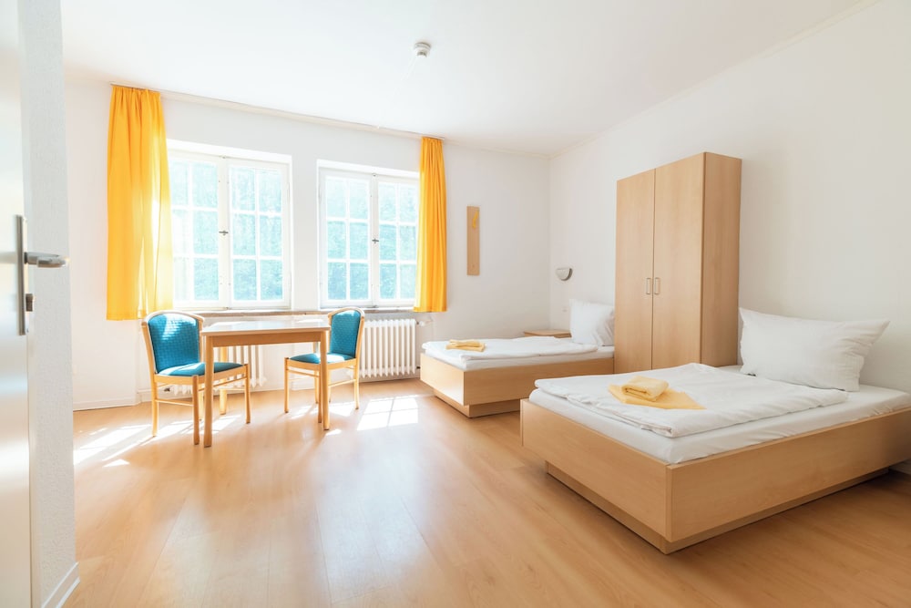 Basic Double Room photo 2