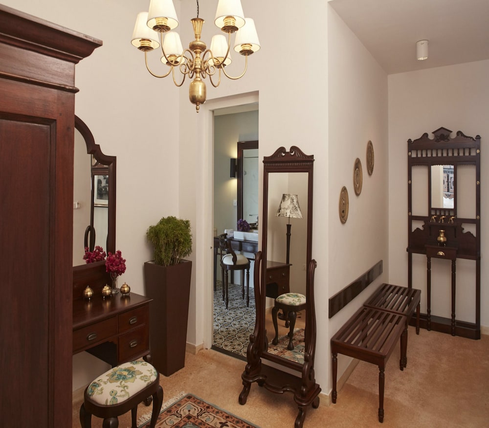 Royal Suite - Lake View