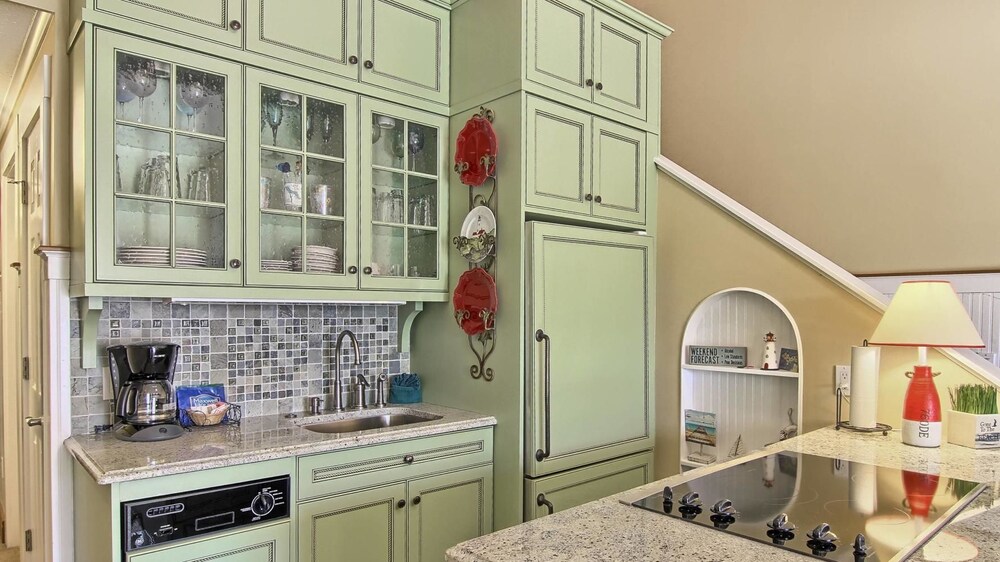 Grand Condo, 2 Bedrooms photo 2