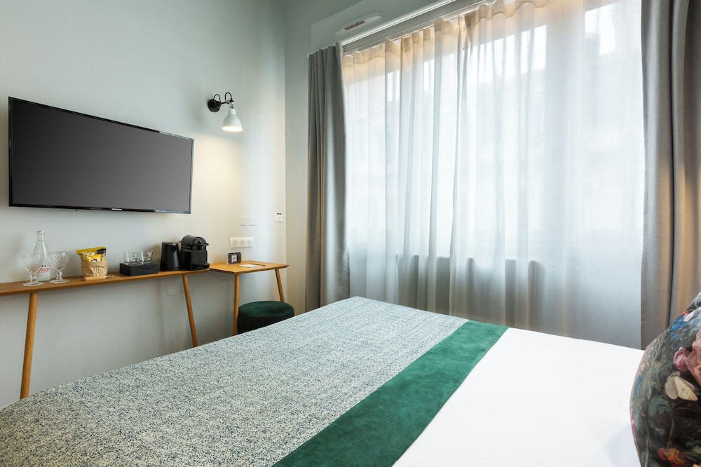 Double Room - Photo 5