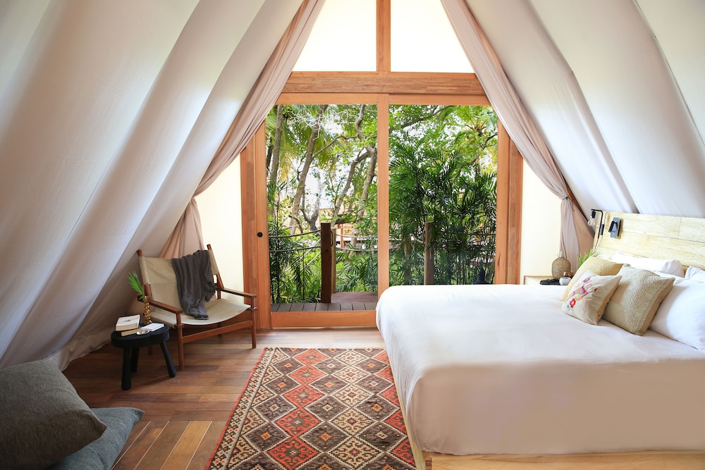 Room (Lagoon Breeze) - Photo 1