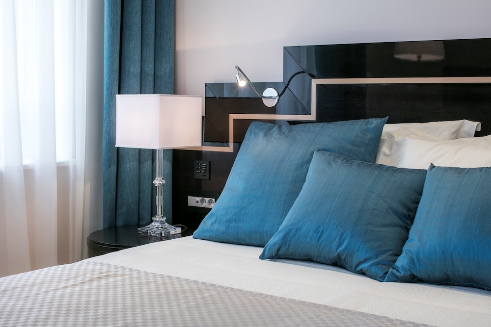 Augusta Suite with Sea View photo 3