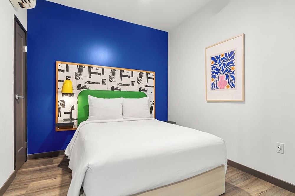 Signature Apartment, 2 Bedrooms, Balcony photo 2