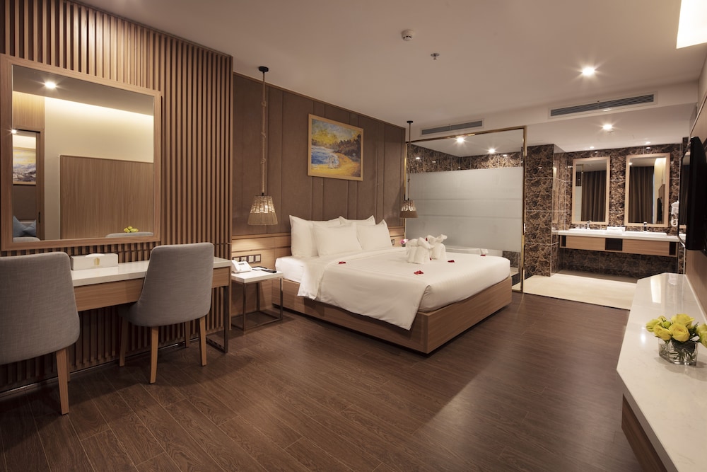Executive Suite, Balcony - Photo 17