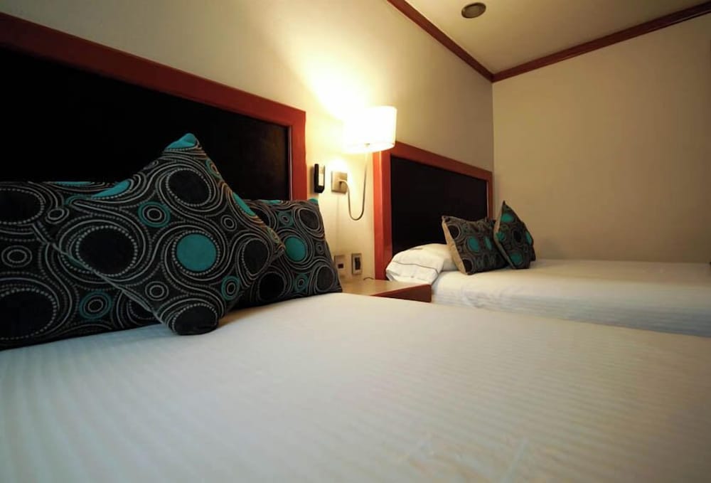 Standard Room, 2 Double Beds photo 2