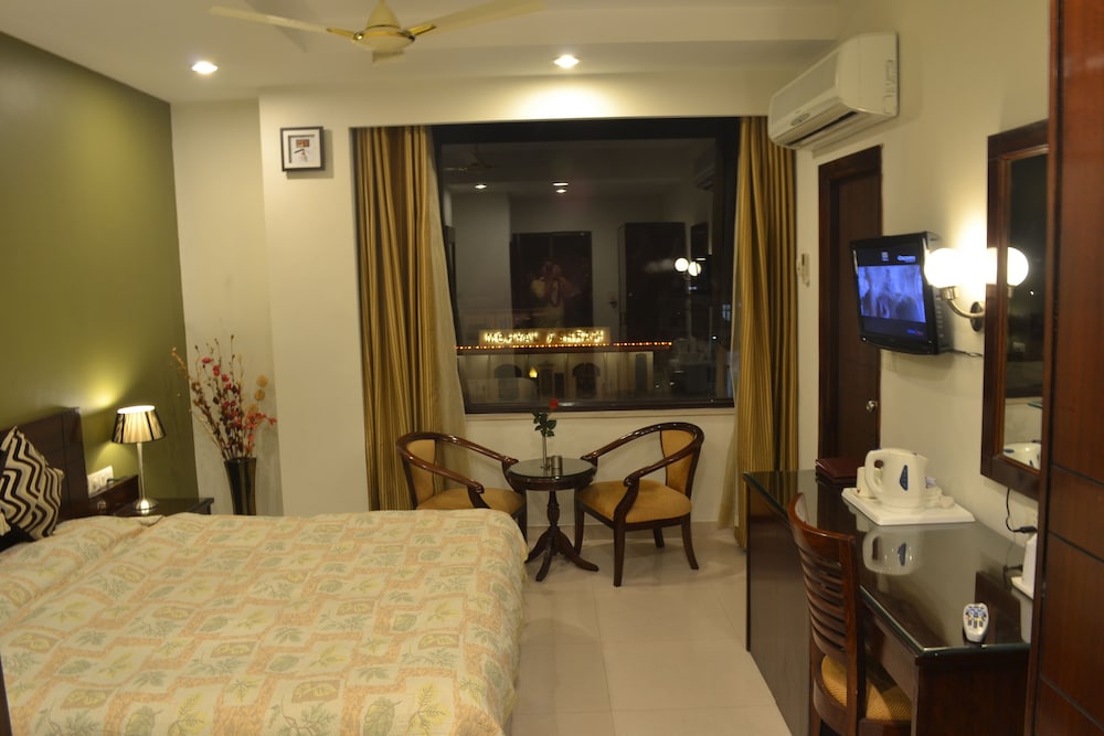 Premium Room - Photo 7